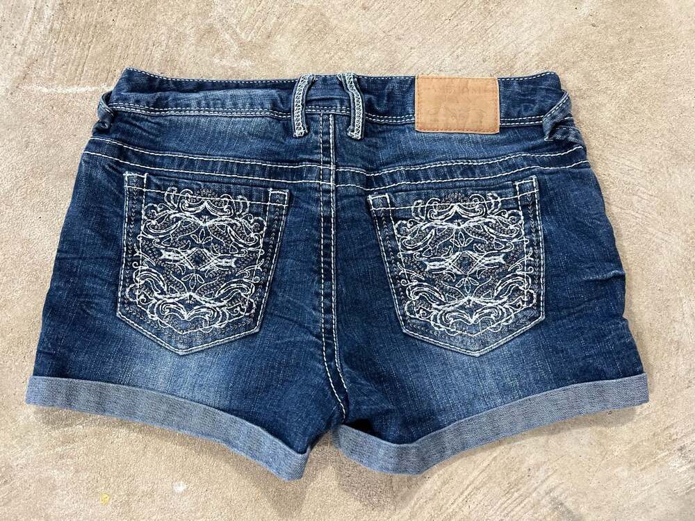 Vintage y2k Amethyst Jeans Women's Dark Wash Cuffed Denim Shorts Embellished 7